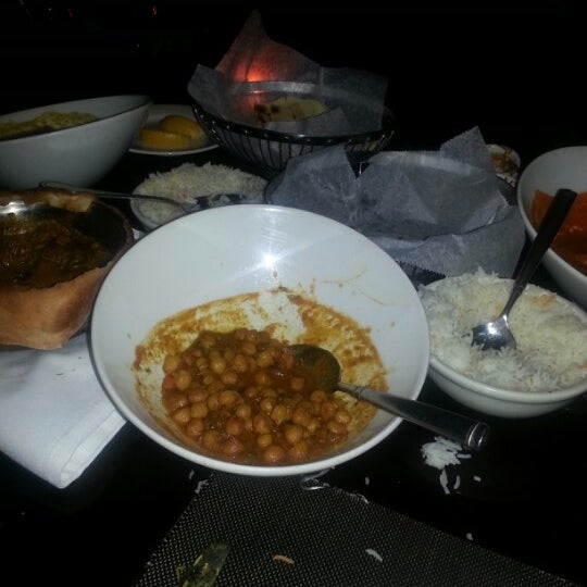 2/3/2013 tarihinde Alexis M.ziyaretçi tarafından Tawa Indian Cuisine'de çekilen fotoğraf
