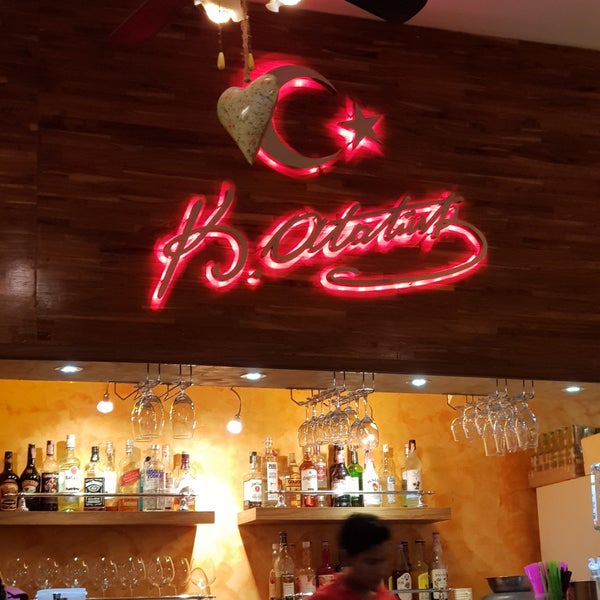 รูปภาพถ่ายที่ Katatürk Turkish Restaurant โดย Ayşe D. เมื่อ 4/9/2018