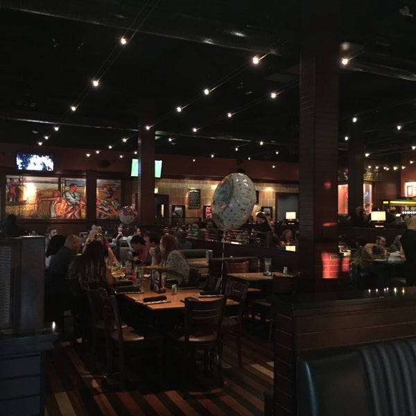 Photo taken at BJ&#39;s Restaurant &amp; Brewhouse by Olena B. on 8/21/2016