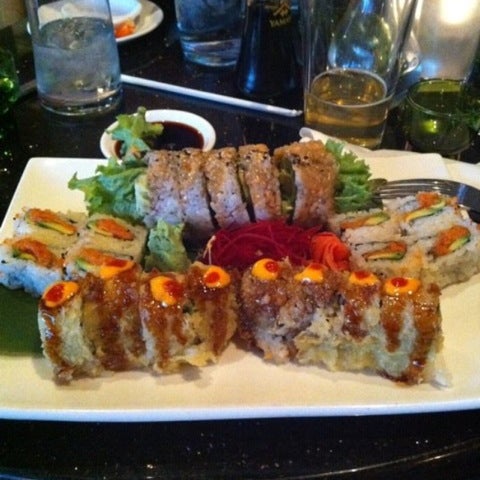 Photo prise au Wild Ginger par Logan S. le3/4/2012