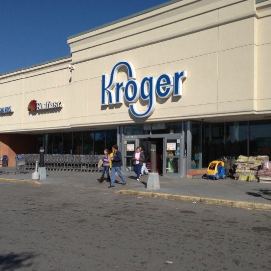 Kroger (Now Closed) Avalon Oglethorpe Mall Area Savannah, GA