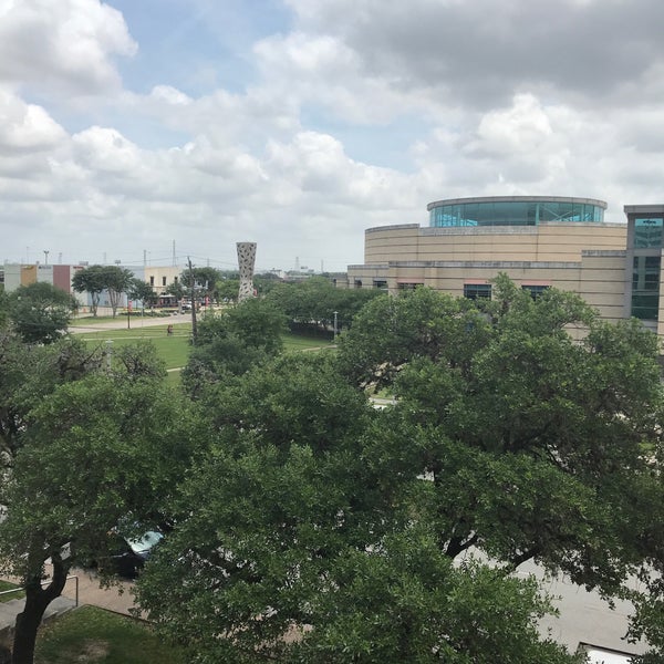 5/3/2018 tarihinde Kevin T.ziyaretçi tarafından University of Houston'de çekilen fotoğraf