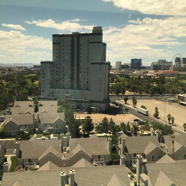Photo taken at Las Vegas Marriott by Chilumba on 7/13/2019