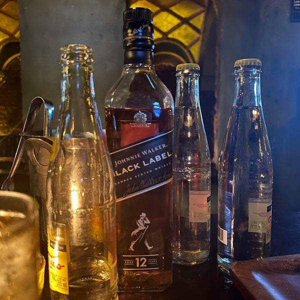 5/30/2022 tarihinde Lore N.ziyaretçi tarafından Wallace•Whisky Bar'de çekilen fotoğraf