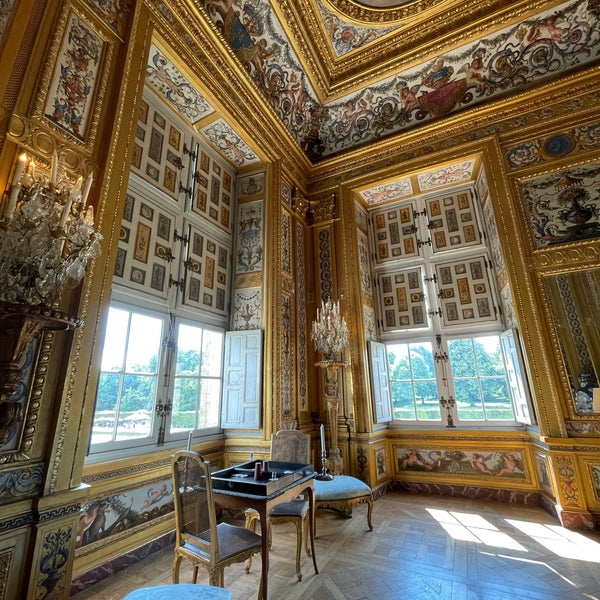 Photo taken at Château de Vaux-le-Vicomte by Paulo on 6/5/2022