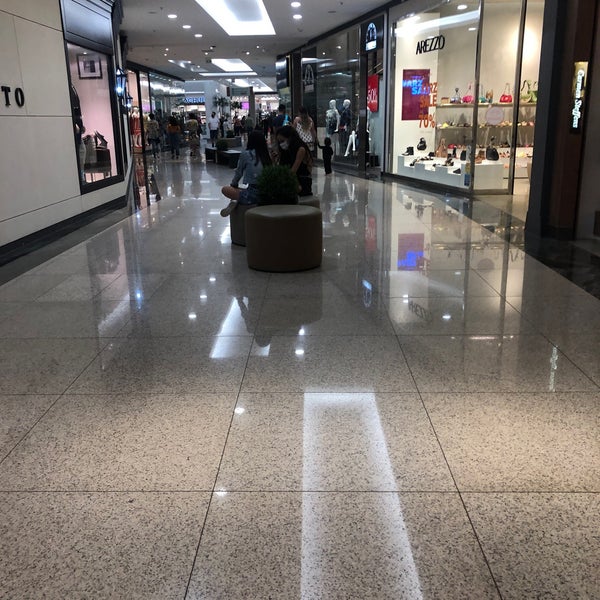 Foto scattata a Taguatinga Shopping da Paulo il 2/13/2021