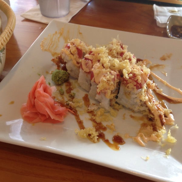 Foto diambil di Sushi Cafe &amp; Shilla Korean Restaurant oleh Jenny S. pada 5/15/2013