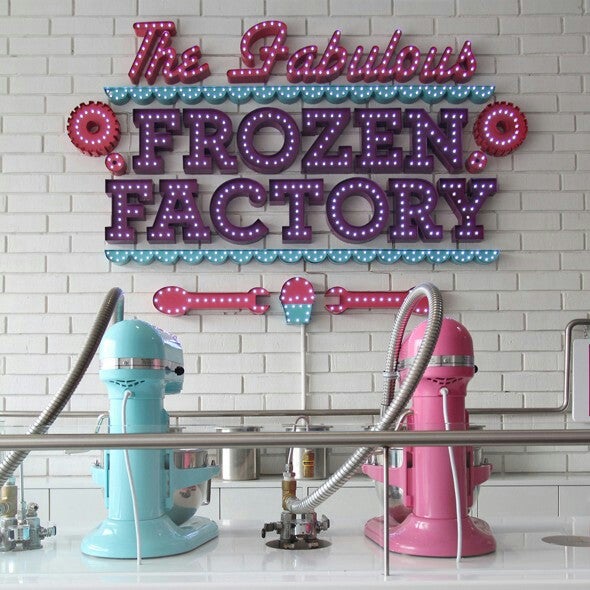 12/9/2013에 Alberto B.님이 The Fabulous Frozen Factory에서 찍은 사진