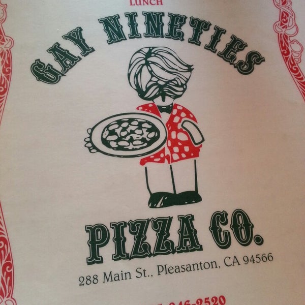 Снимок сделан в Gay Nineties Pizza Co. пользователем Jeremy P. 3/4/2013