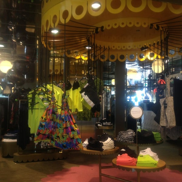 Monki Shinsaibashi 道頓堀 心斎橋筋2 4 9 Monki Shinsaibashi 道頓堀 心斎橋筋2 4 9