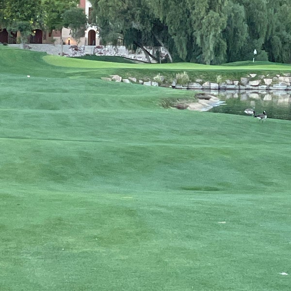 Photo taken at Marriott&#39;s Shadow Ridge Golf Club by Morales22 .. on 12/1/2021