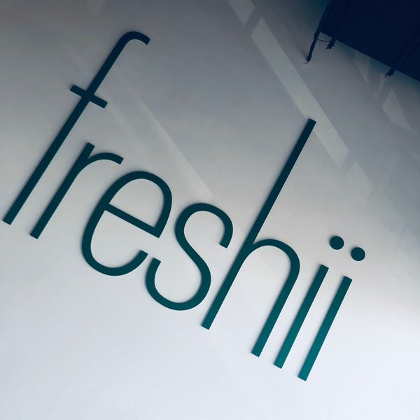รูปภาพถ่ายที่ Freshii โดย سيّن เมื่อ 9/29/2019