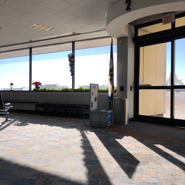 Huntington TriState Airport (HTS) 1449 Airport Rd