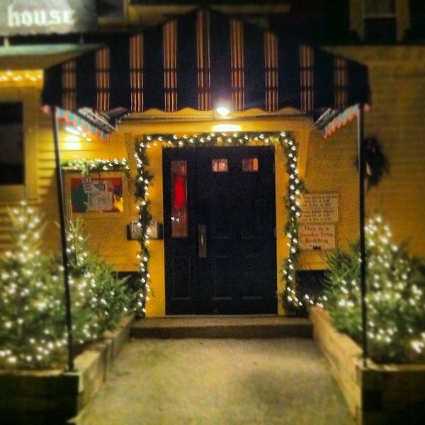 Das Foto wurde bei Red Parka Steakhouse &amp; Pub von Leighton O. am 11/21/2012 aufgenommen