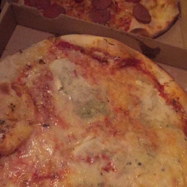 Пицца поло песто. Pizza pesto, феодосия. Pizza pesto, феодосия. Pizza pesto феодосия старшинова. Комбо пицца.