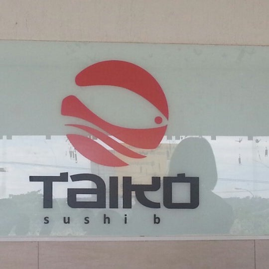 Foto tirada no(a) Taiko Sushi Bar por Marcus Vinicius C. em 12/21/2012