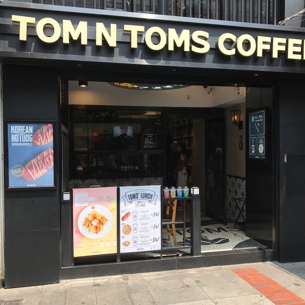 Tom n toms. Tom Coffee. Кофе Tom.