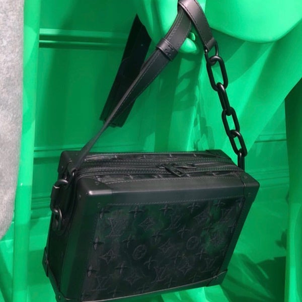 Louis Vuitton on X: #LVMenFW19 by #VirgilAbloh now in temporary residence.  Visit #LouisVuitton's new pop-up store at 100 Rivington Street in New York  City now through July 21st. Learn more at