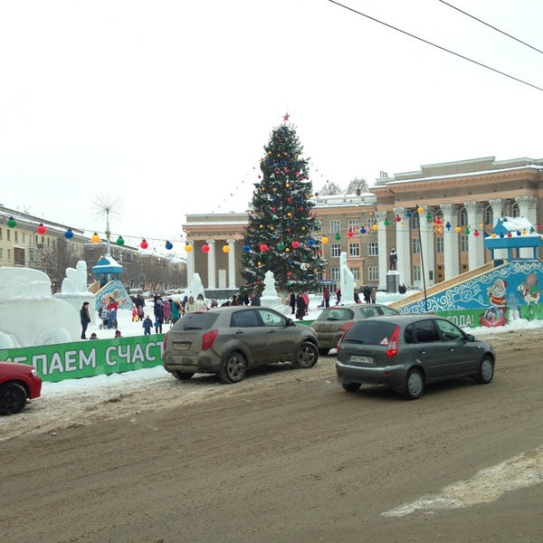 Площадь орджоникидзе