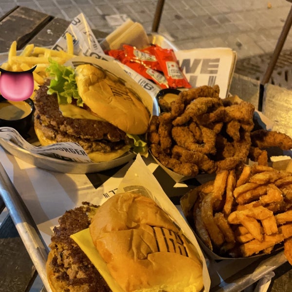 Foto tomada en TGB The Good Burger  por Abdullah el 10/24/2022