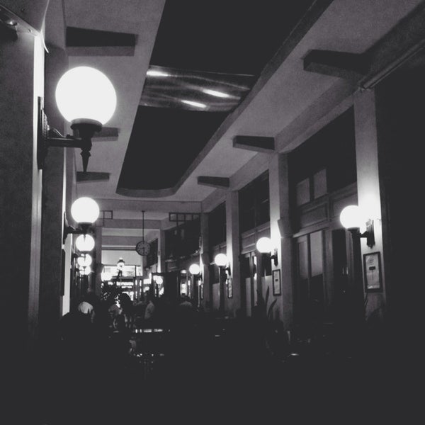 Foto tirada no(a) Luna Lounge por Παναγιώτης Πάρις Ο. em 10/8/2013