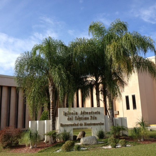 Iglesia Adventista Universidad - Montemorelos, Nuevo León Iglesia Adventista Universidad - Montemorelos, Nuevo León