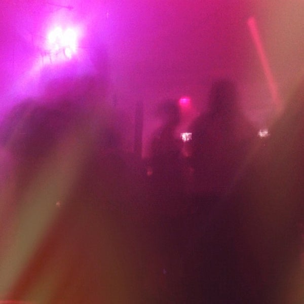 Foto scattata a Neo Nightclub da Ryan D. il 11/2/2012