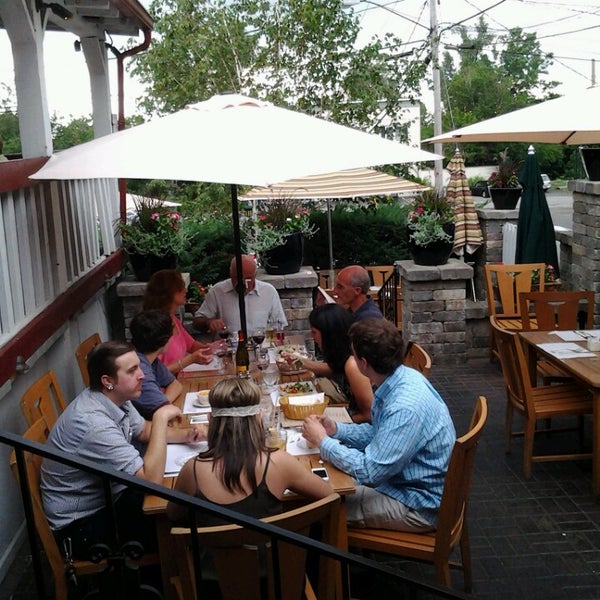 7/13/2013 tarihinde Janie Z.ziyaretçi tarafından Eagle House Restaurant'de çekilen fotoğraf