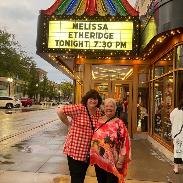 รูปภาพถ่ายที่ Genesee Theatre โดย Nancy H. เมื่อ 10/3/2021