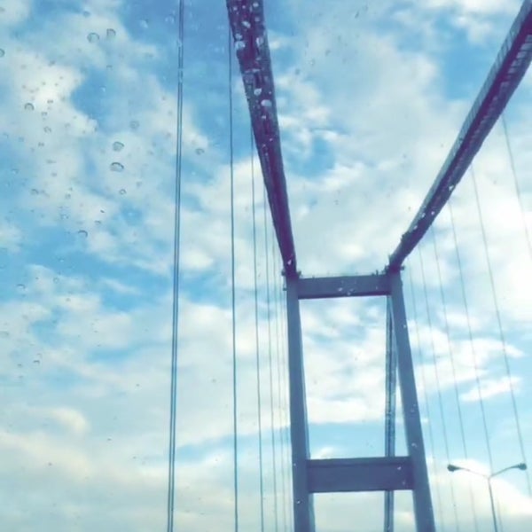Foto tirada no(a) Boğaziçi Köprüsü por H A A em 10/8/2015