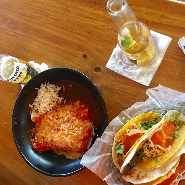 8/23/2017 tarihinde Camille A.ziyaretçi tarafından Chilitos Mexican Restaurant'de çekilen fotoğraf