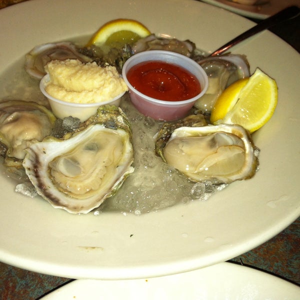 4/21/2013 tarihinde Natalie L.ziyaretçi tarafından Big Fish Seafood Grill &amp; Bar'de çekilen fotoğraf