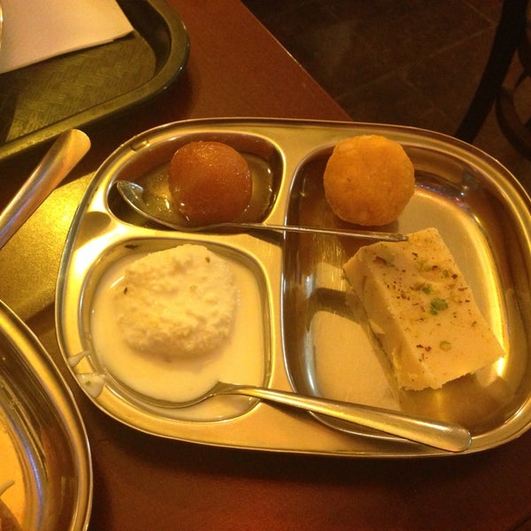 Das Foto wurde bei Thali Cuisine Indienne von Jenny X. am 1/18/2013 aufgenommen