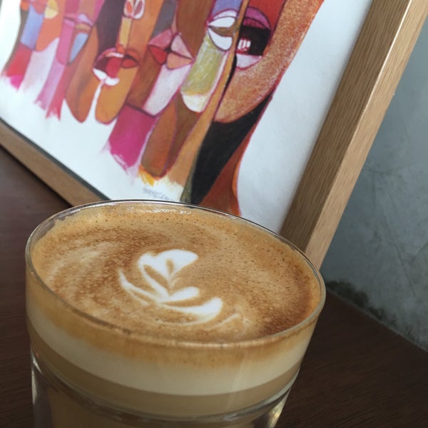 4/2/2018 tarihinde Keemo O.ziyaretçi tarafından Flock Coffee'de çekilen fotoğraf