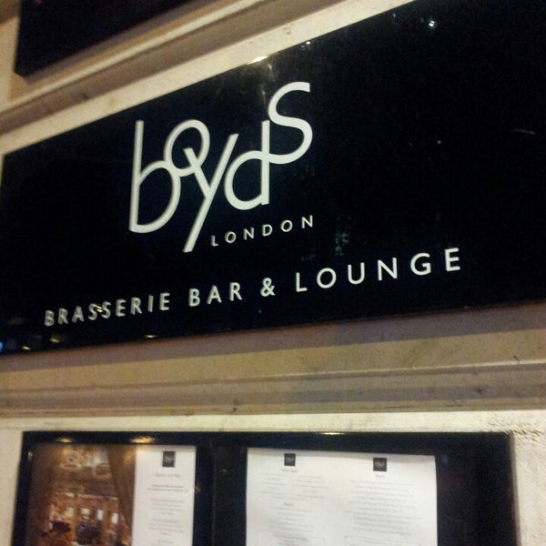 Foto tirada no(a) Boyds Grill &amp; Wine Bar por A.J. M. em 10/14/2013
