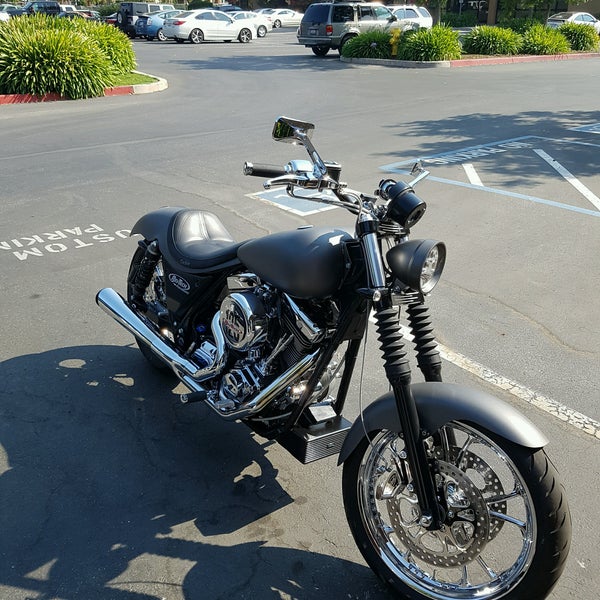 Chrome customs. Custom chrome. Гугл кастом. Коул фостер. Custom chrome2009: world's finest products for harley-davidson.