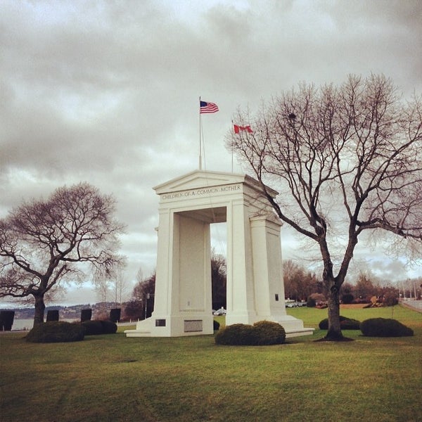 Peace Arch State Park State / Provincial Parks in Blaine