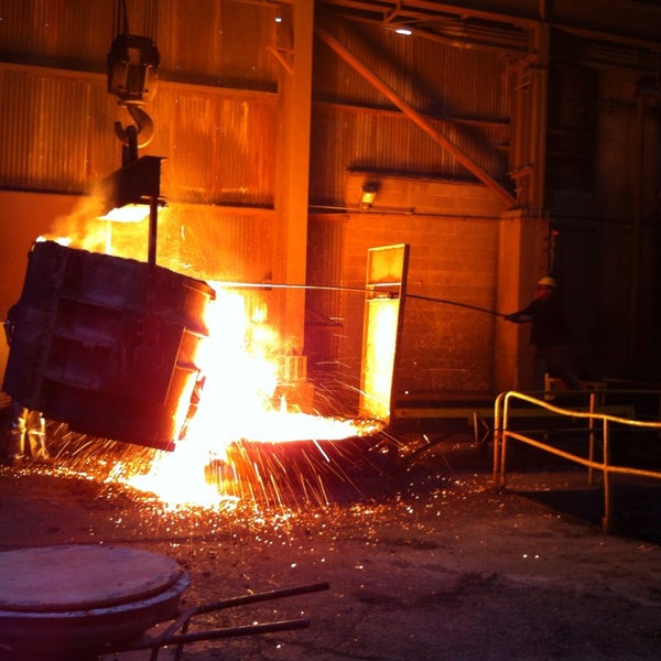 Foto diambil di Columbia Steel Casting Co., Inc. oleh Alan G. pada 1/2/2014