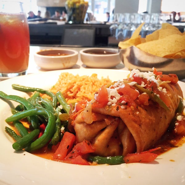 Photo taken at Cantina Laredo by Michael S. on 9/15/2015