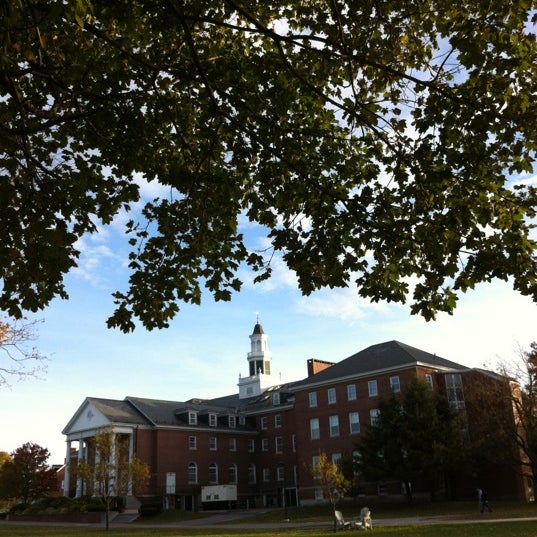 รูปภาพถ่ายที่ Colby-Sawyer College โดย Douglas P. S. เมื่อ 10/13/2012