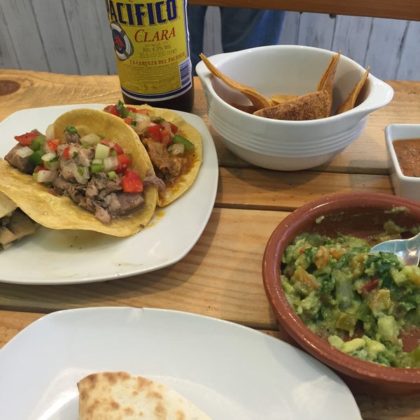 El Chapulin Burrito Restaurant