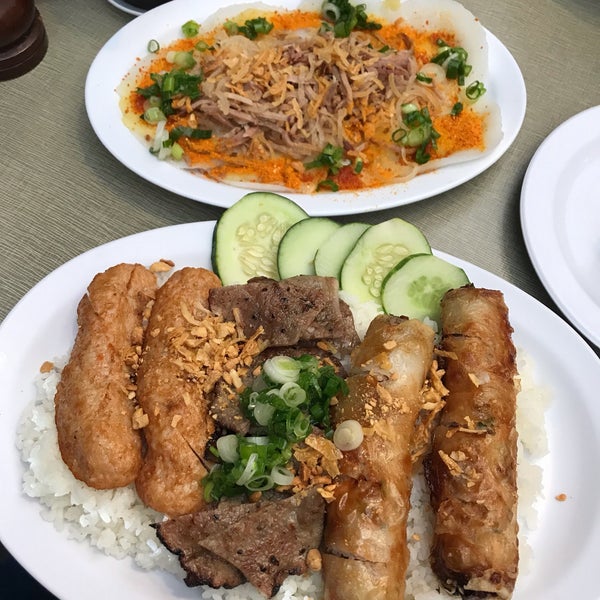 Das Foto wurde bei Golden Deli Vietnamese Restaurant von Bon B. am 8/12/2019 aufgenommen