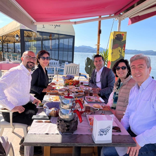 Photo taken at Ayaklı Göl Cafe &amp; Restaurant by Mustafa E. on 5/6/2022