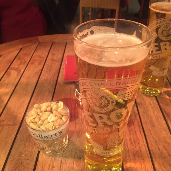 The King's Head Bar in Winchmore Hill