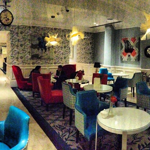 รูปภาพถ่ายที่ The Ampersand Hotel โดย Ruba J. เมื่อ 1/15/2013