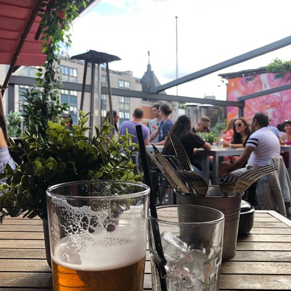 Photo taken at Big Chill Kings Cross by Vivian D. on 6/30/2019