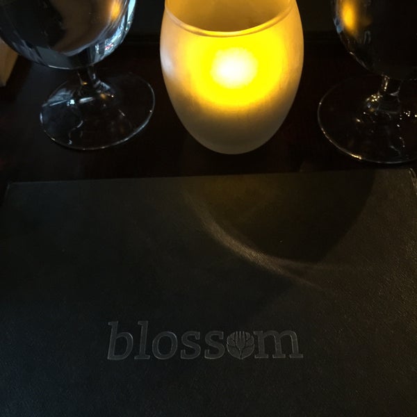 Foto scattata a Blossom Restaurant da Nastassia M. il 9/6/2017