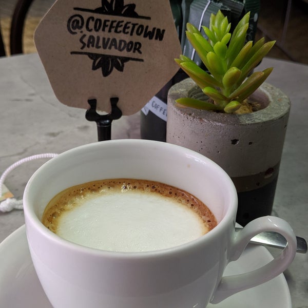 Photo taken at Coffeetown Salvador by Roger F. on 4/4/2019