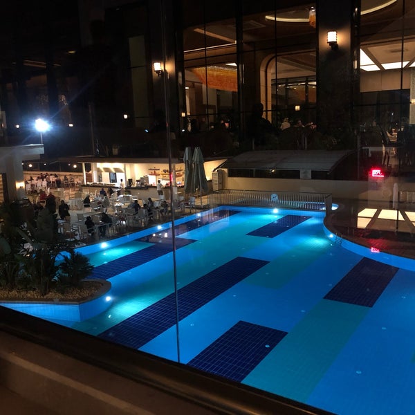 Glamour pool raw titfuck