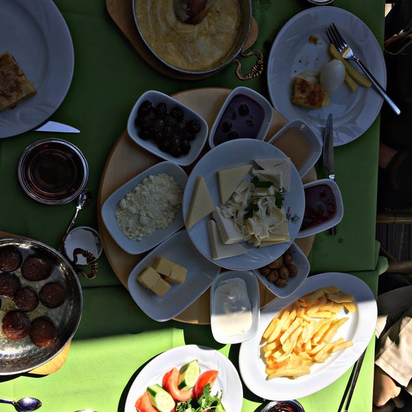 4/2/2017 tarihinde Tuğba A.ziyaretçi tarafından Orman Cafe Restaurant'de çekilen fotoğraf